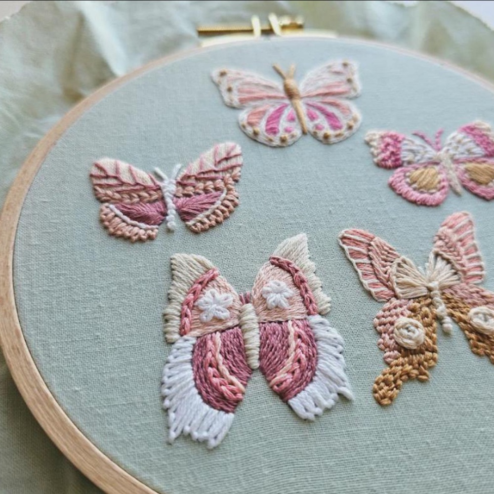 Jessica Long Butterfly Sampler Embroidery Kit - Picture 3 of 5
